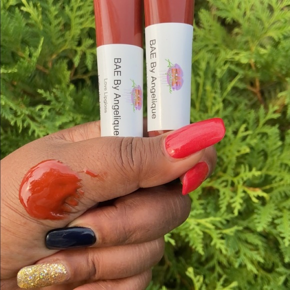 CINNABON LIPGLOSS - Picture 2 of 2